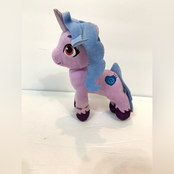 MLP My Little Pony Izzy Moonbow 7” Plush 2021 - Picture 1 of 3